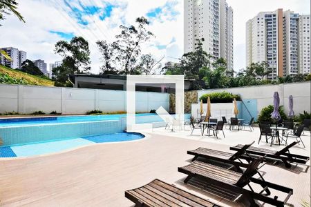 Apartamento à venda com 77m², 2 quartos e 2 vagasÁrea comum - Piscina