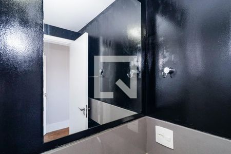 Apartamento à venda com 77m², 2 quartos e 2 vagasBanheiro da Suíte 