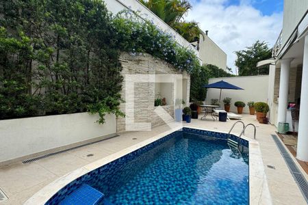 Casa de condomínio à venda com 400m², 4 quartos e 4 vagasPiscina