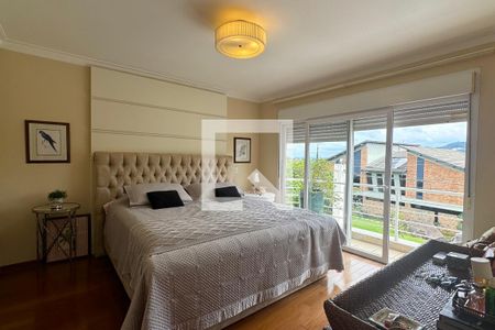 Casa de condomínio à venda com 400m², 4 quartos e 4 vagasSuíte 1