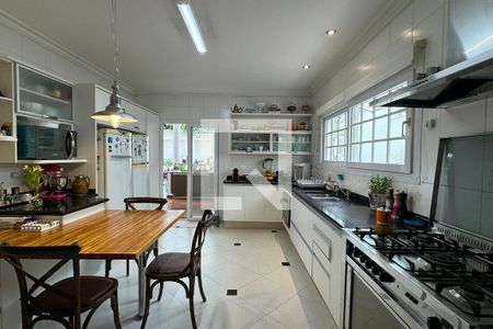 Casa de condomínio à venda com 400m², 4 quartos e 4 vagasCozinha