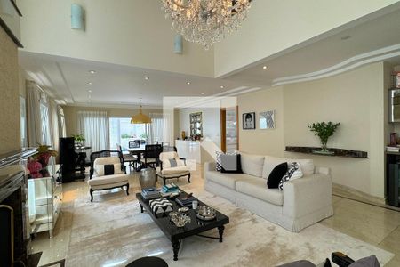 Casa de condomínio à venda com 400m², 4 quartos e 4 vagasSala