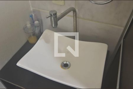 Banheiro de apartamento para alugar com 2 quartos, 45m² em Olaria, Canoas