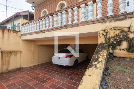 Casa à venda com 200m², 4 quartos e 2 vagas Casa à venda com 200m², 4 quartos e 2 vagasGaragem