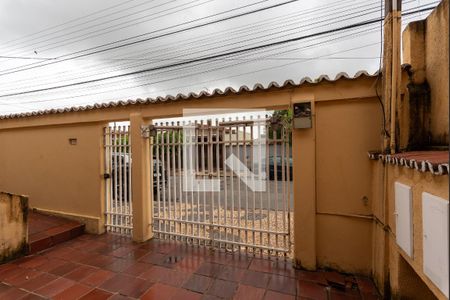 Casa à venda com 200m², 4 quartos e 2 vagas Casa à venda com 200m², 4 quartos e 2 vagasGaragem