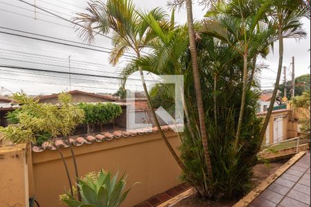 Casa à venda com 200m², 4 quartos e 2 vagas Casa à venda com 200m², 4 quartos e 2 vagasJardim