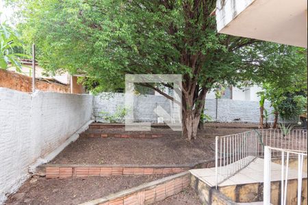 Casa à venda com 200m², 4 quartos e 2 vagas Casa à venda com 200m², 4 quartos e 2 vagasQuintal