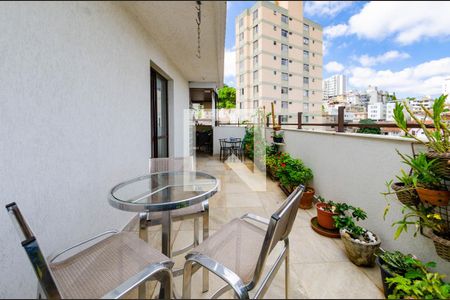 Apartamento à venda com 164m², 3 quartos e 3 vagasCobertura