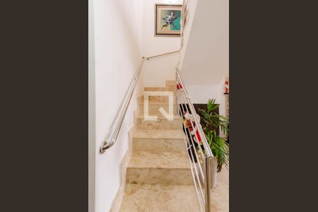 Apartamento à venda com 164m², 3 quartos e 3 vagasEscada