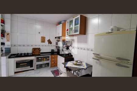 Apartamento à venda com 95m², 3 quartos e 2 vagas Apartamento à venda com 95m², 3 quartos e 2 vagasCozinha