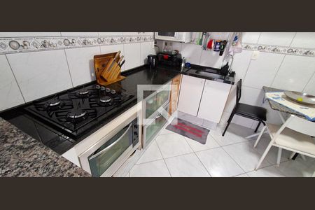 Apartamento à venda com 95m², 3 quartos e 2 vagas Apartamento à venda com 95m², 3 quartos e 2 vagasCozinha