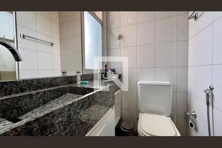 Apartamento à venda com 300m², 4 quartos e 3 vagasBanheiro 