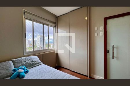 Apartamento à venda com 300m², 4 quartos e 3 vagasquarto 2