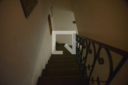 Casa para alugar com 134m², 2 quartos e 1 vagaEscada