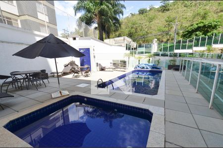 Apartamento para alugar com 90m², 3 quartos e 2 vagasPiscina
