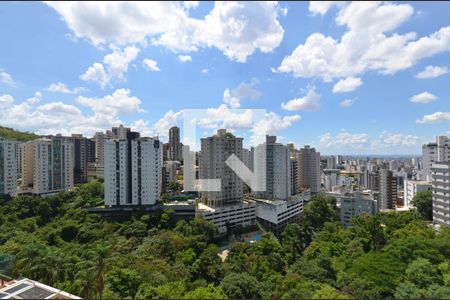 Apartamento para alugar com 90m², 3 quartos e 2 vagasVista