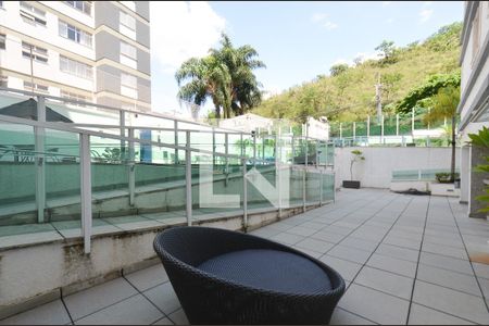 Apartamento para alugar com 90m², 3 quartos e 2 vagasPiscina