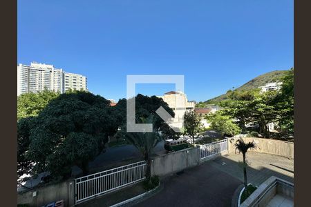 Apartamento à venda com 83m², 3 quartos e 1 vaga Apartamento à venda com 83m², 3 quartos e 1 vagaVaranda