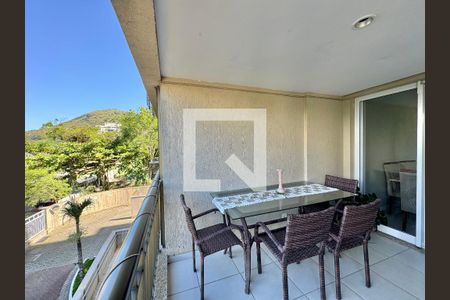 Apartamento à venda com 83m², 3 quartos e 1 vaga Apartamento à venda com 83m², 3 quartos e 1 vagaVaranda