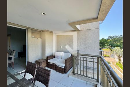 Apartamento à venda com 83m², 3 quartos e 1 vaga Apartamento à venda com 83m², 3 quartos e 1 vagaVaranda