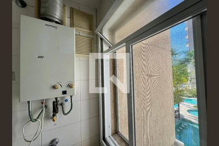 Apartamento à venda com 83m², 3 quartos e 1 vaga Apartamento à venda com 83m², 3 quartos e 1 vagaCozinha e Área de Serviço