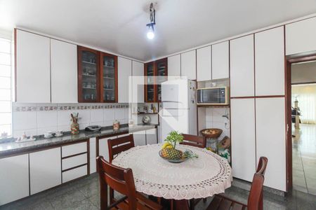 Casa à venda com 160m², 3 quartos e 4 vagasCozinha