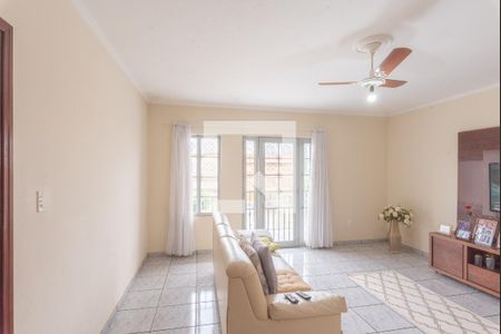 Casa à venda com 250m², 3 quartos e 5 vagasSala 4