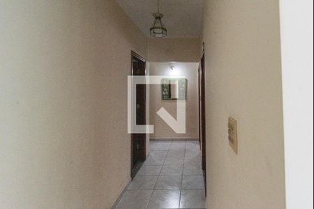 Casa à venda com 250m², 3 quartos e 5 vagasCorredor