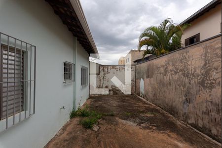 Casa à venda com 250m², 3 quartos e 5 vagasQuintal