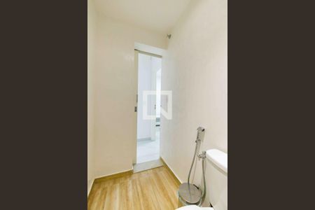 Casa de condomínio à venda com 270m², 4 quartos e 4 vagasLavabo 1