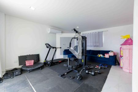 Casa de condomínio à venda com 270m², 4 quartos e 4 vagasSala Privativa