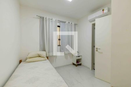 Casa de condomínio à venda com 270m², 4 quartos e 4 vagasSuíte 4