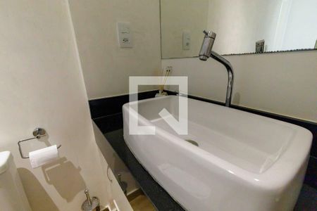 Casa de condomínio à venda com 270m², 4 quartos e 4 vagasLavabo 1
