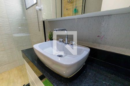 Casa de condomínio à venda com 270m², 4 quartos e 4 vagasBanheiro da Suíte 3