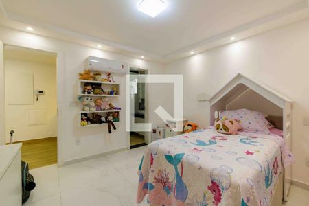 Casa de condomínio à venda com 270m², 4 quartos e 4 vagasSuíte 3