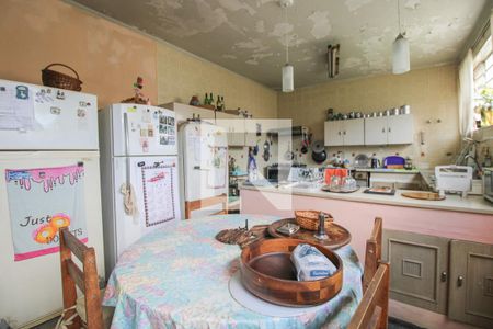 Casa à venda com 820m², 4 quartos e 8 vagasCozinhaCozinha