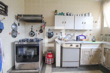 Casa à venda com 820m², 4 quartos e 8 vagasCozinha