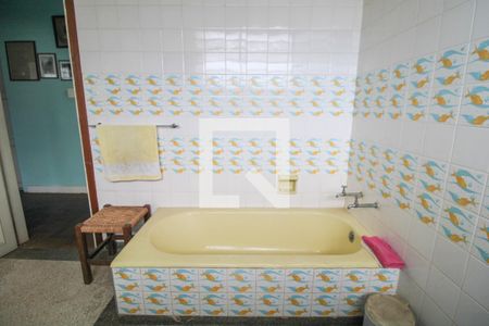 Casa à venda com 820m², 4 quartos e 8 vagasBanheiro