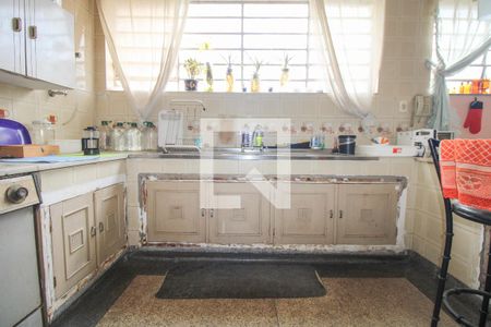 Casa à venda com 820m², 4 quartos e 8 vagasCozinha