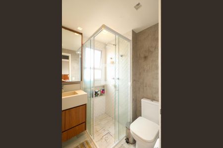 Apartamento à venda com 82m², 2 quartos e 2 vagas Apartamento à venda com 82m², 2 quartos e 2 vagasBanheiro da Suíte