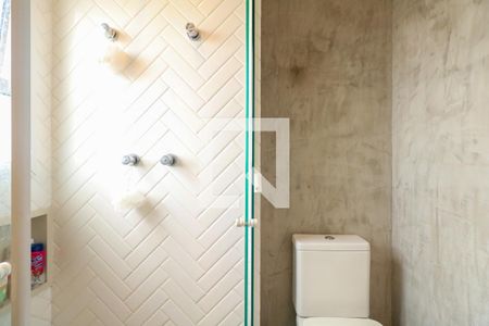 Apartamento à venda com 82m², 2 quartos e 2 vagas Apartamento à venda com 82m², 2 quartos e 2 vagasBanheiro da Suíte