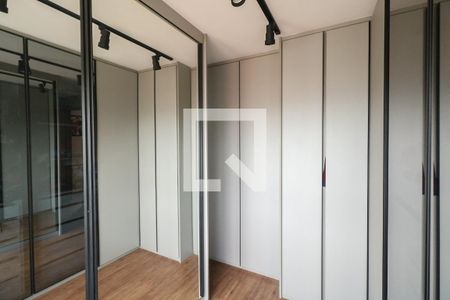 Apartamento à venda com 82m², 2 quartos e 2 vagas Apartamento à venda com 82m², 2 quartos e 2 vagasCloset da Suíte