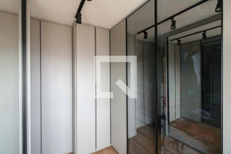 Apartamento à venda com 82m², 2 quartos e 2 vagas Apartamento à venda com 82m², 2 quartos e 2 vagasCloset da Suíte