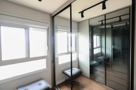 Apartamento à venda com 82m², 2 quartos e 2 vagas Apartamento à venda com 82m², 2 quartos e 2 vagasCloset da Suíte