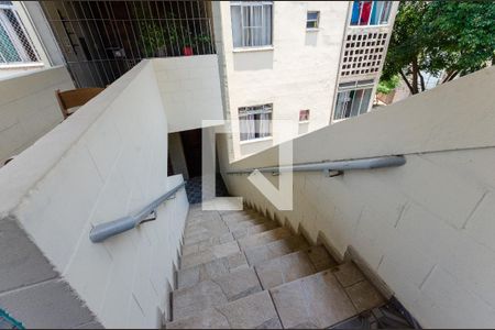 Escada - Área comum de apartamento à venda com 3 quartos, 47m² em Jardim das Gracas, São Paulo