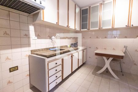Apartamento à venda com 90m², 2 quartos e 2 vagasCozinha