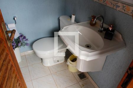 Casa à venda com 200m², 3 quartos e 2 vagasBANHEIRO QUINTAL