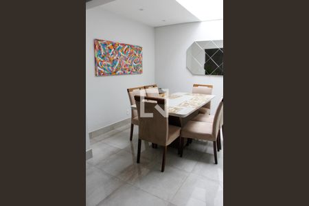 Casa à venda com 200m², 3 quartos e 2 vagasSALA DE JANTAR