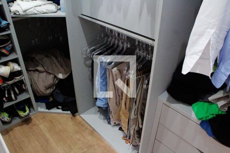Casa à venda com 200m², 3 quartos e 2 vagasCLOSET