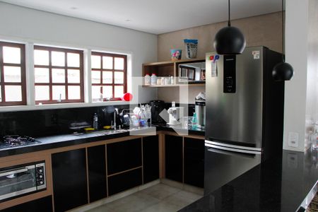 Casa à venda com 200m², 3 quartos e 2 vagasCOZINHA